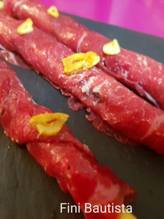 Una foto de Canapés de cecina