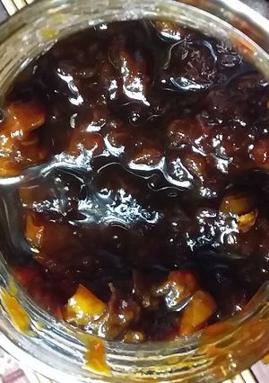 Una foto de Mermelada casera de durazno con azúcar mascabo