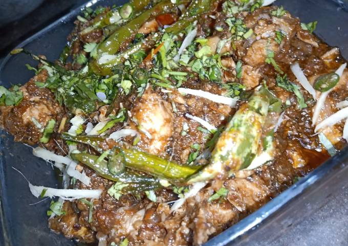 Highway Chicken Karahi Recipe by Bint E Umar - Cookpad