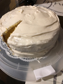A picture of Vanilla Cream Cheese Buttercream Icing 🤩.
