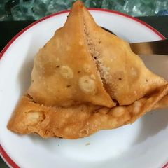 Fried Samosa A picture of Fried Samosa.