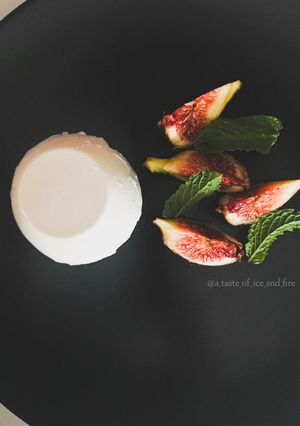 A picture of Panna Cotta.
