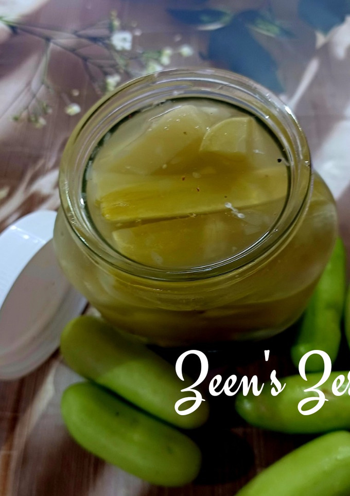 A picture of Pickled Snacking Cucumbers.