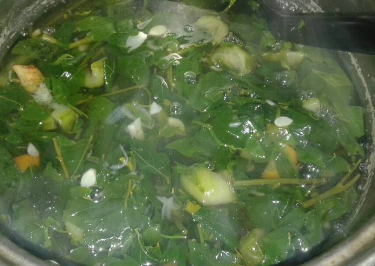 Resep Sayur bening Katuk(Menu Sarapan Keluarga) yang Enak Banget