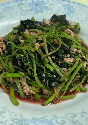 รูปของ ผักโขมแดงผัดไข่