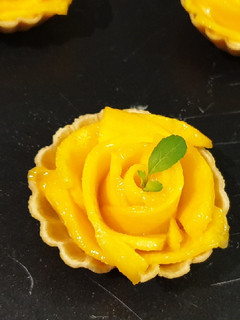 A picture of Mini Mango Tart.