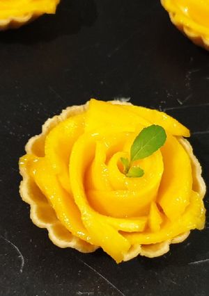 A picture of Mini Mango Tart.