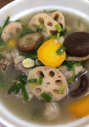 Hình của món Củ sen hầm.