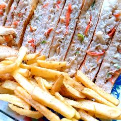 A picture of Mayo sandwiches.