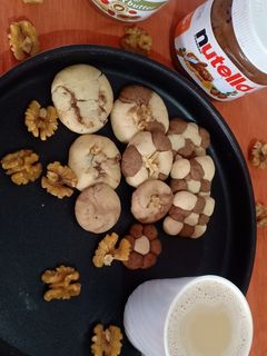 નટેલા પીનટ બટર વોલનટ કૂકીસ (Nutella Peanut Butter Walnut Cookies) રેસીપી મુખ્ય ફોટો