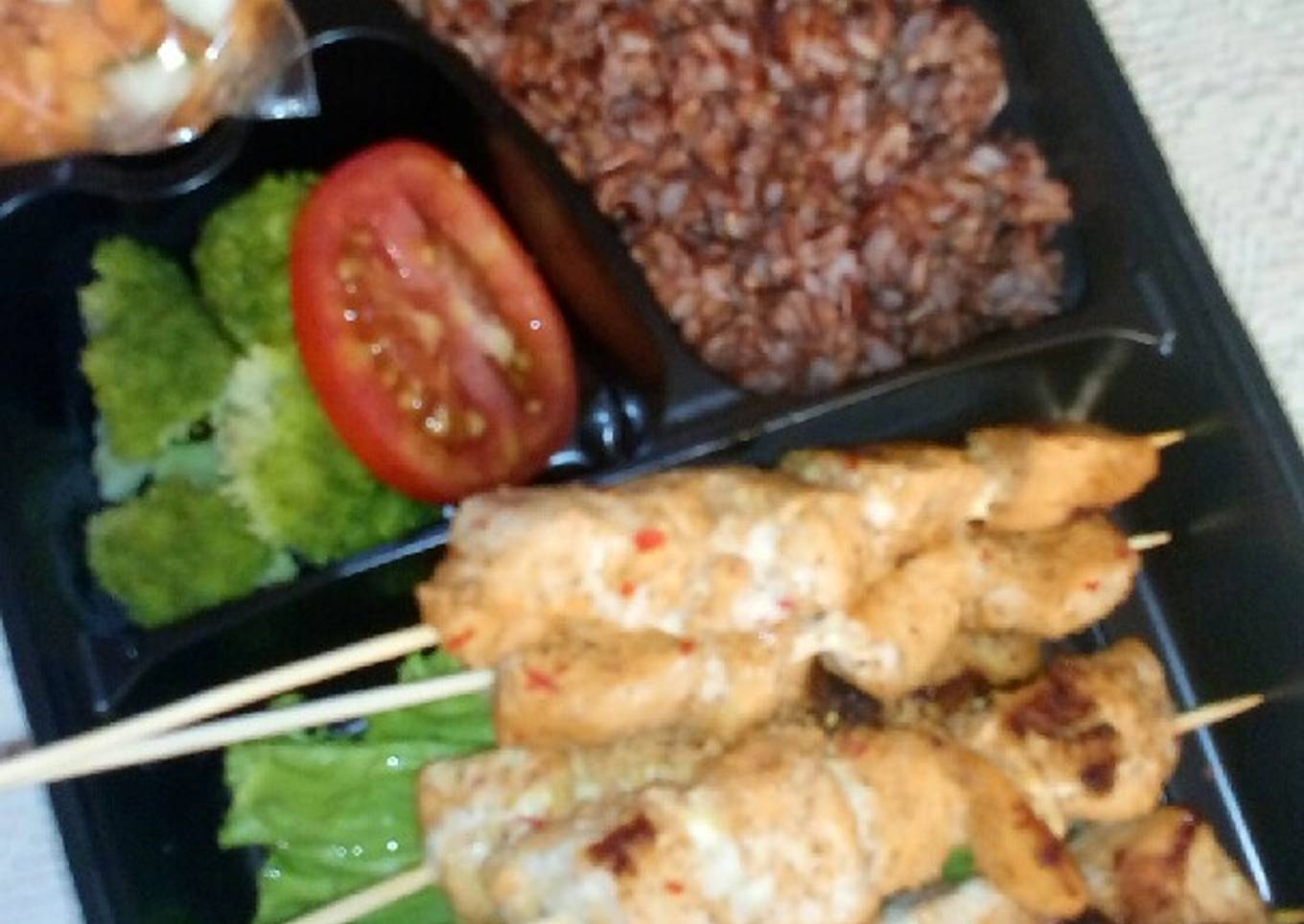 Sate dada ayam bumbu bali