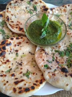 A picture of Aloo kulcha.