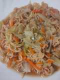 Sopa de noodles y verduras