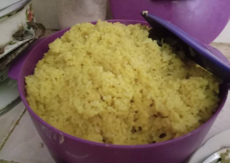 Nasi kuning tanpa magic com