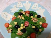 Una foto de tomatitos cherry de pera