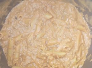 Foto de Macarrão de Panela de Pressão Sabor Strogonoff