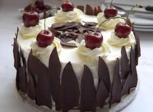 Foto resep Black Forest, lembut & yummy
