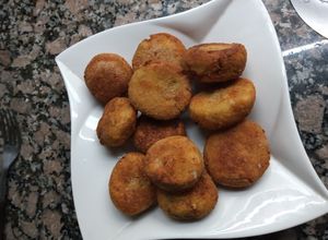 Una foto de Bombas de papa (del puré que sobró del mediodía!!)