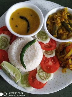 सिम्पल वेज थाली (simple veg thali recipe in hindi) रेसिपी मुख्य फोटो