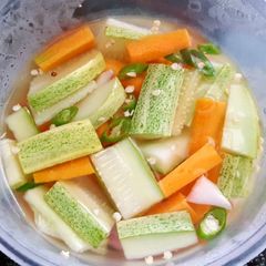 A picture of The simplest pickle.