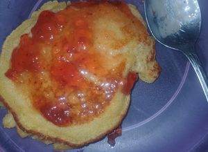 Una foto de HOTCAKES PRONTO CON LECHE CLAVEL 😋😋
