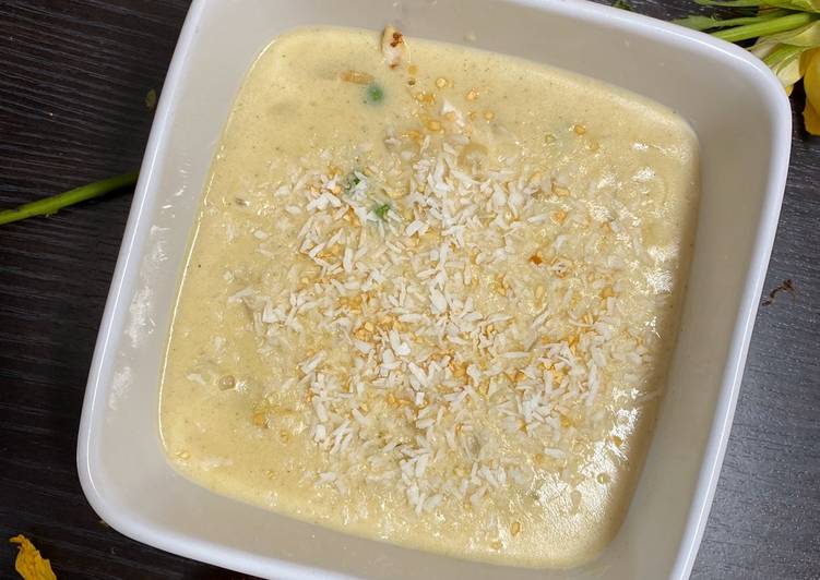 Recipe of Speedy Creamy coconut, chicken and pea soup