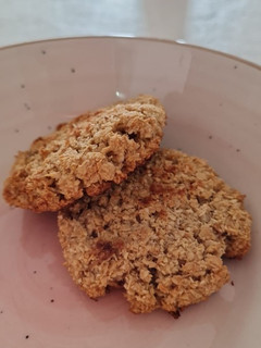 Una foto de Galletitas de avena, coco y miel 😋