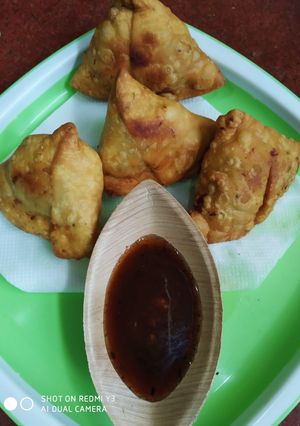A picture of Aloo Samosa.