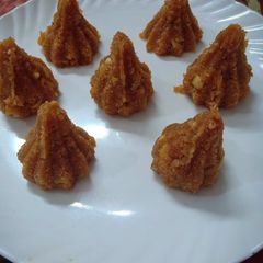 A picture of Coconut jaggery modak.