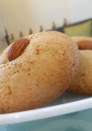 A picture of Nan Khatai.