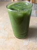 Smoothie verde con leche de coco