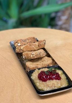 Una foto de Entrantes de crema de foie y mermelada casera