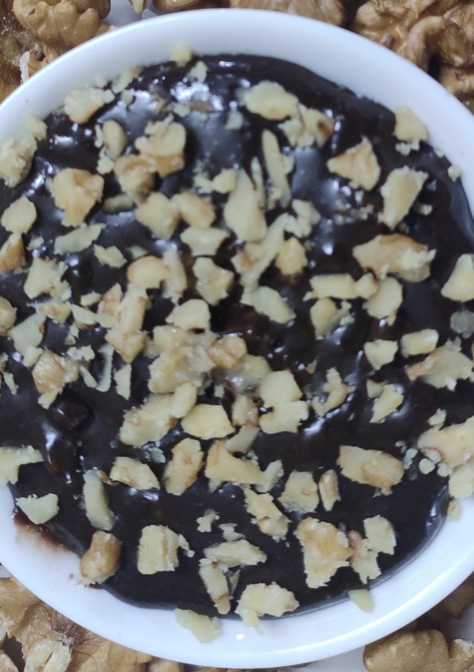 வால்நட் சாக்லேட் ப்பட்ஜ் (Walnut chocolate fudge recipe in tamil) செய்முறை முக்கிய புகைப்படம்
