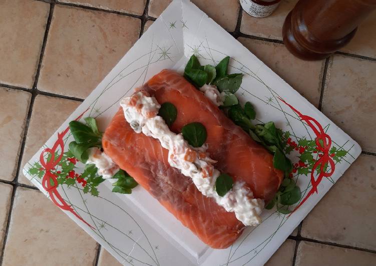 Timballo di salmone e insalata russa