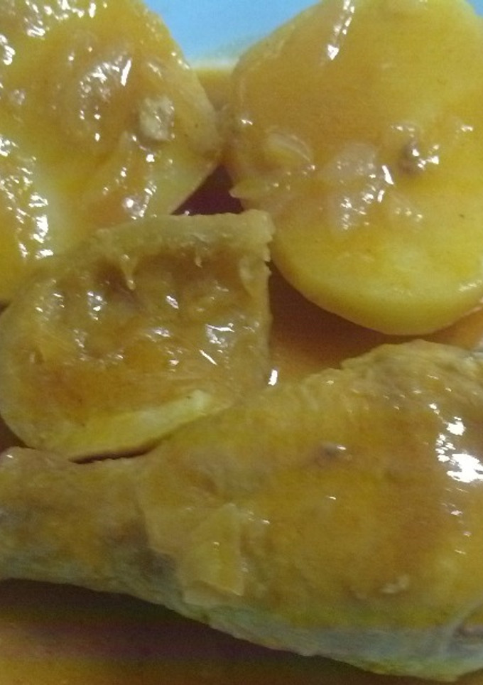 Una foto de Pollo en salsa con limón confitado