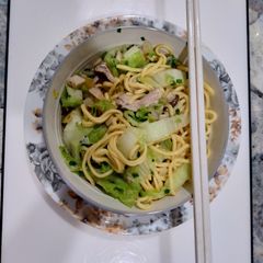 A picture of Noodle Soup a.k.a Mee Soup.