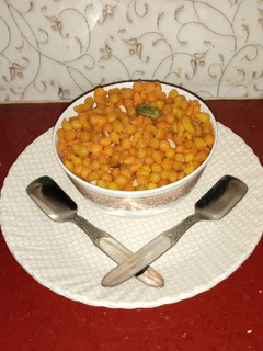 रंग बिरंगी बूंदी (Rang birangi boondi recipe in hindi) रेसिपी मुख्य फोटो