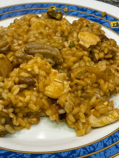 Una foto de Arroz con solomillo y setas