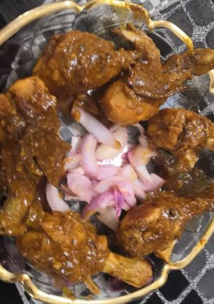 A picture of Masaledar chicken drumstick.