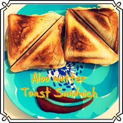 A picture of Aloo mutter toast sandwich.