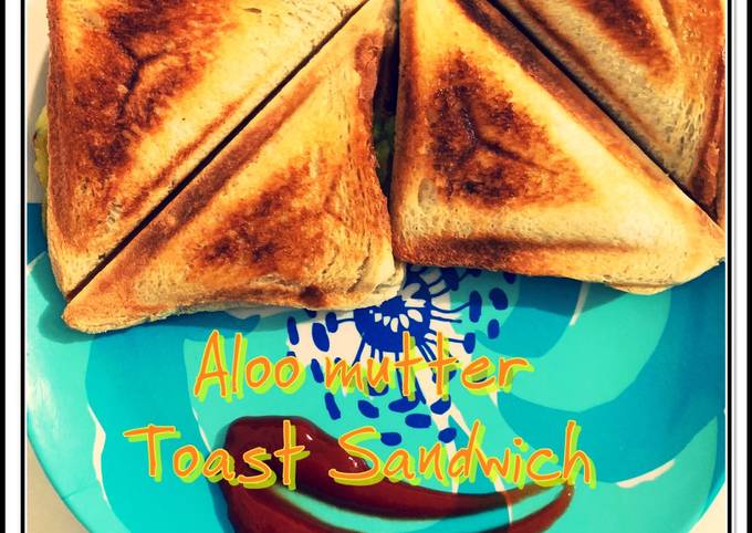 Aloo mutter toast sandwich