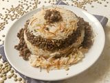 أرز بالعدس والشعيرية مع صلصة الكشري