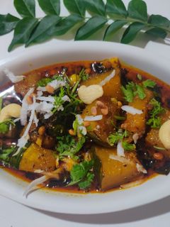 कोहळ्याची बाकर भाजी (kohalyachi bhakar wadi recipe in marathi) रेसिपी चे मुख्य फोटो