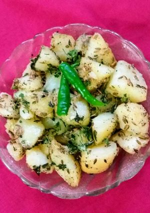 A picture of Jeera aloo.