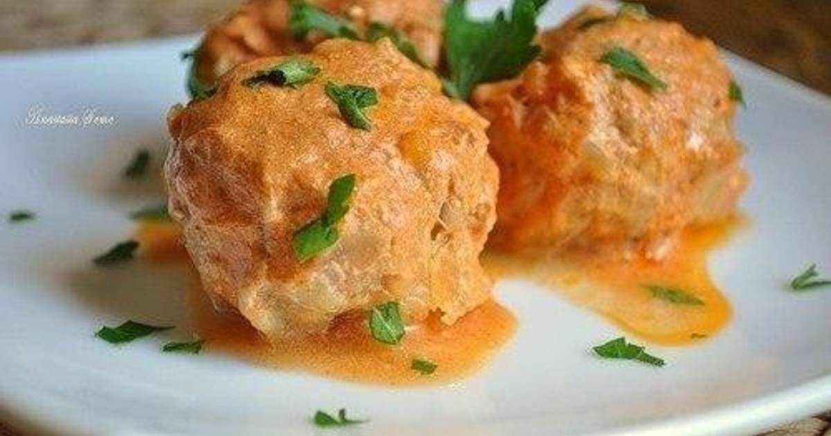 Как сделать ленивые голубцы из свежей. Ленивые голубцы из куриного фарша. Ленивые голубцы в томатном соусе. Очень сочные и вкусные ленивые голубцы. Ленивые голубцы диетические.