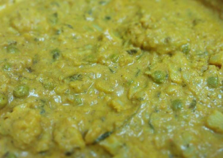 Simple Way to Make Ultimate Gobi Mattar Masala / Cauliflower-Peas Masala