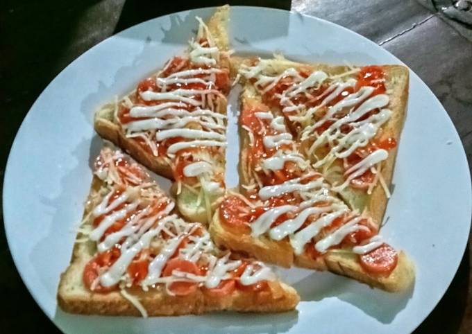 Resep Pizza Roti Tawar Oleh Evi Nurhayati Dapoer Syaca Cookpad