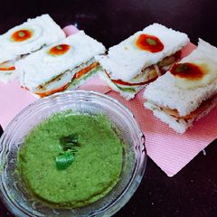 A picture of Sandwich chutney.