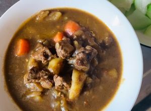 Hình của món Nạm bò hầm khoai tây cà rốt.