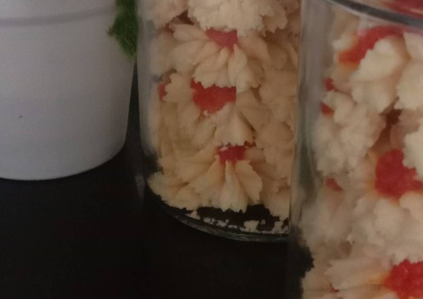 Kue semprit renyah selai nenas